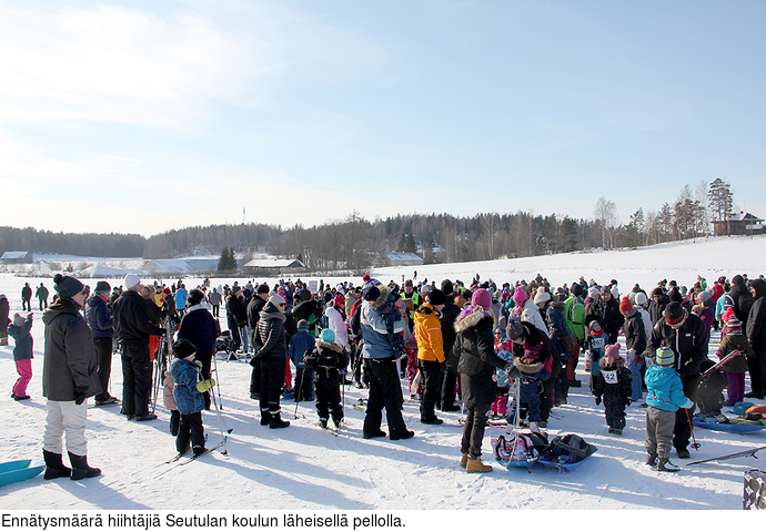 Enntysmr hiihtji Seutulan koulun lheisell pellolla.